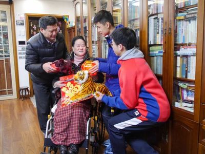 杨浦义务辅导队 新时代雷锋精神的光辉实践