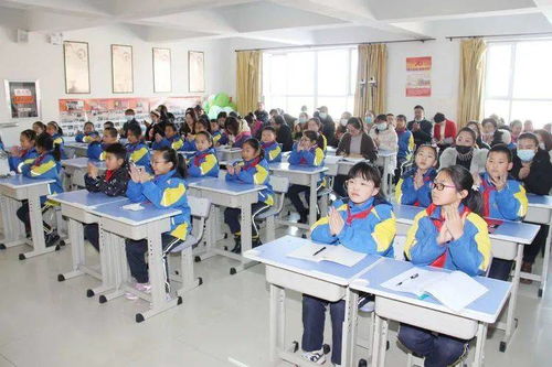 小小主人使命担当 阿左旗逸夫回民小学第二次少先队员代表大会暨义务辅导队成立纪实