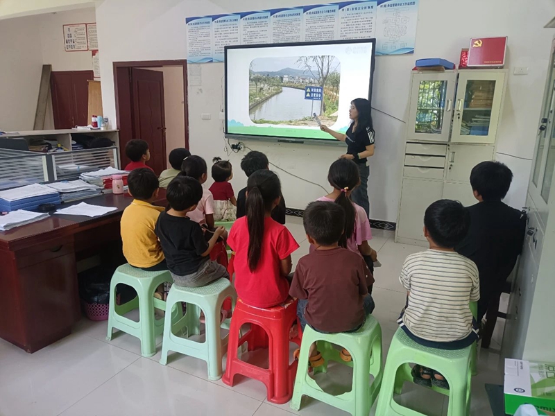 党建引领护成长 暖心课堂润童心——猫场镇义务辅导队的暖心实践